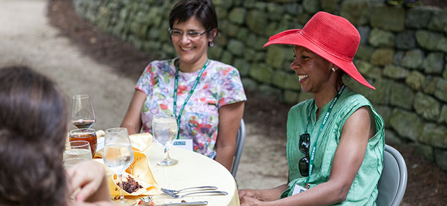 Alumnae enjoy their lunch at Reunion 2013