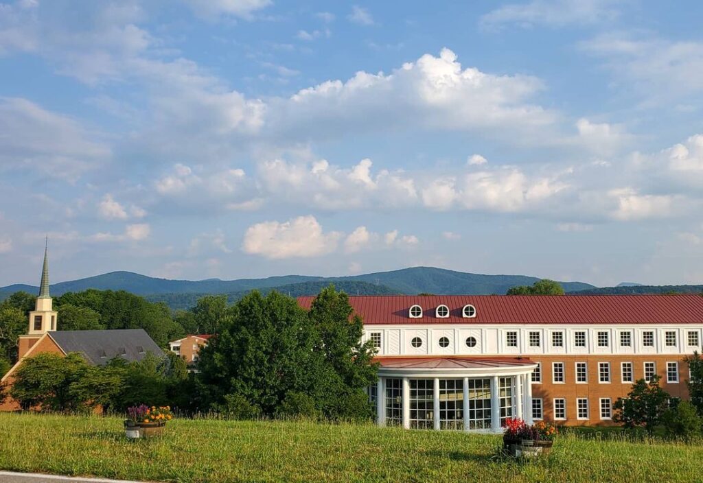 Hollins Endowment Rises Despite Downward Swing Nationally