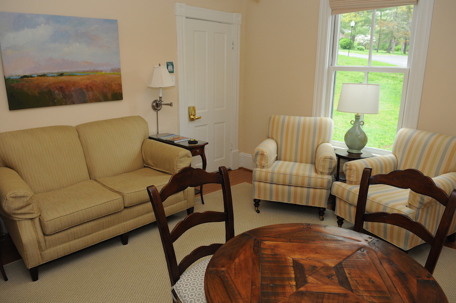 Alumnae Cottage - Living Room