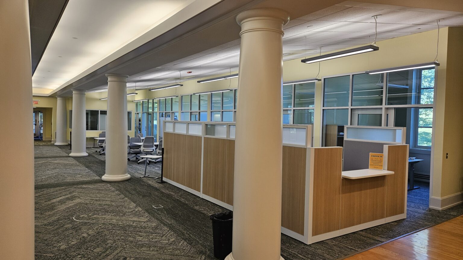 Hollins Applauds Library’s Expansion as a Resource and Learning Hub