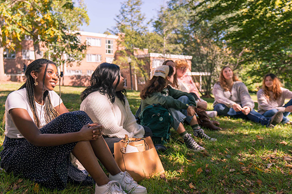 Hollins Summer Girls Sitting on Hill